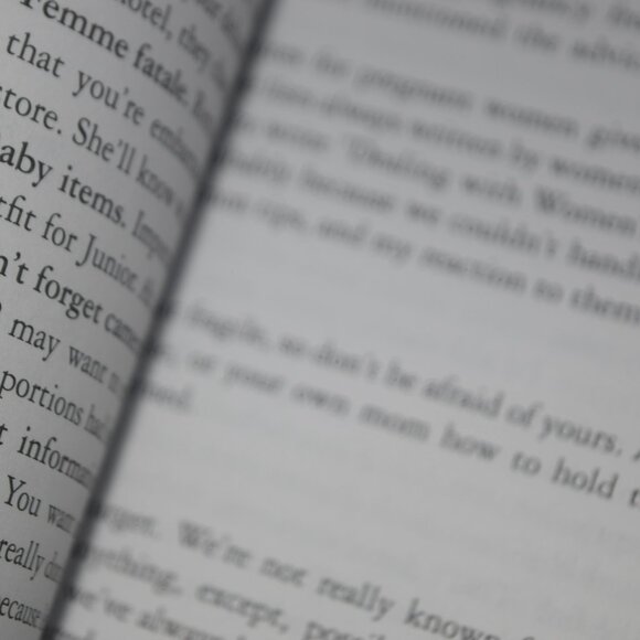 Dude, You're Gonna Be a Dad!: How to Get (Both of You) Through the Next 9 Months - Picture 4 of 4